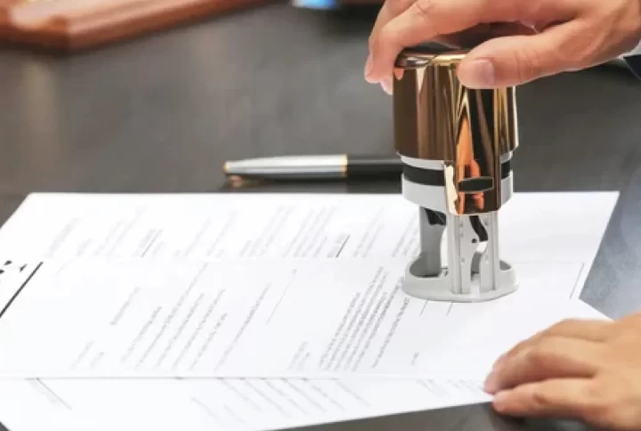 The Importance of Notarization in Immigration and Business Documents